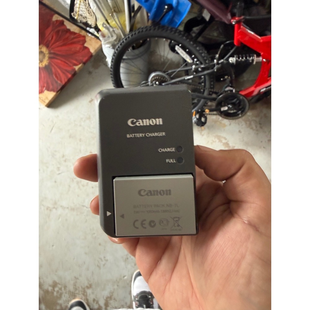 Canon CB-2LZ Battery Charger & NB-7L Battery Grey Excellent Y2K Vintage Power